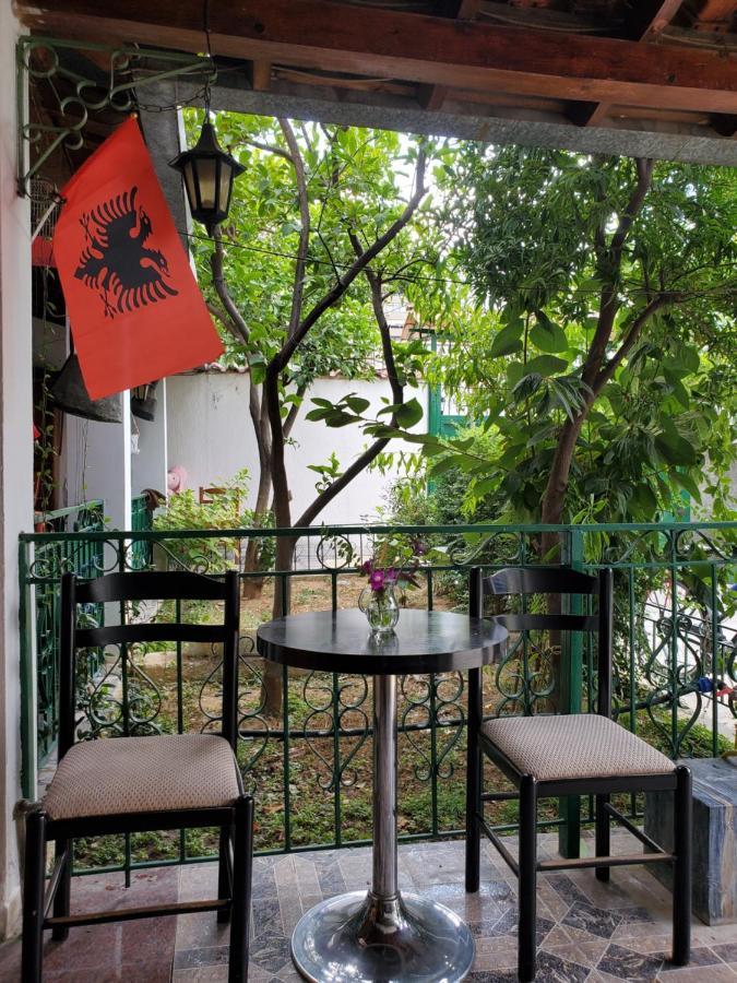 Unique Traditional House, Hosted By J&G Tirana Exteriör bild