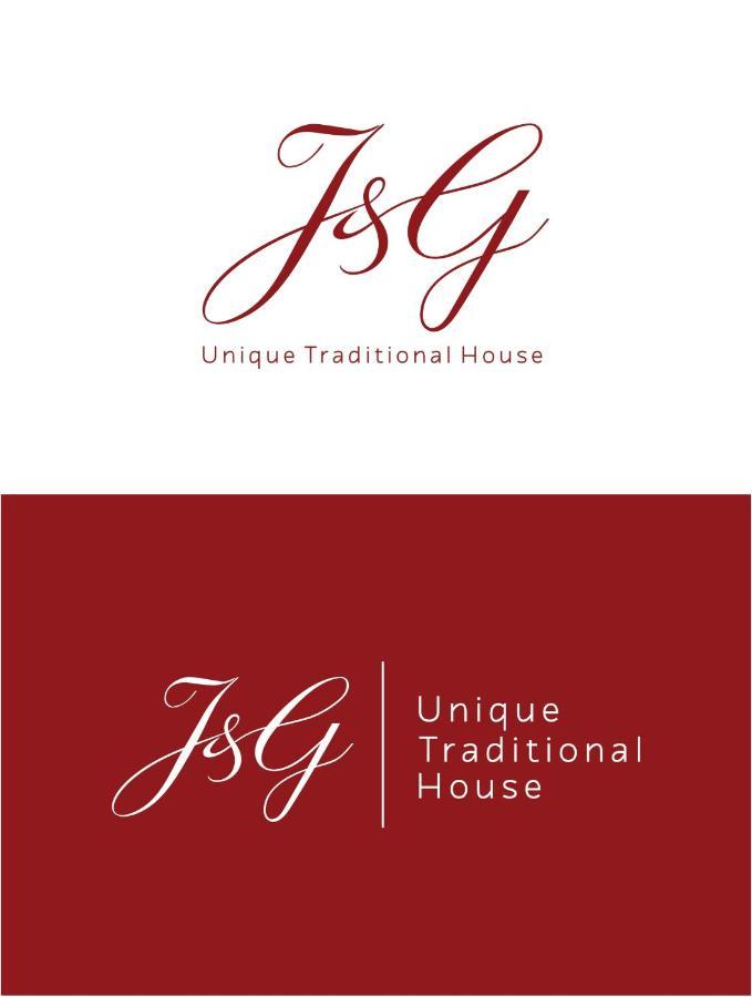 Unique Traditional House, Hosted By J&G Tirana Exteriör bild